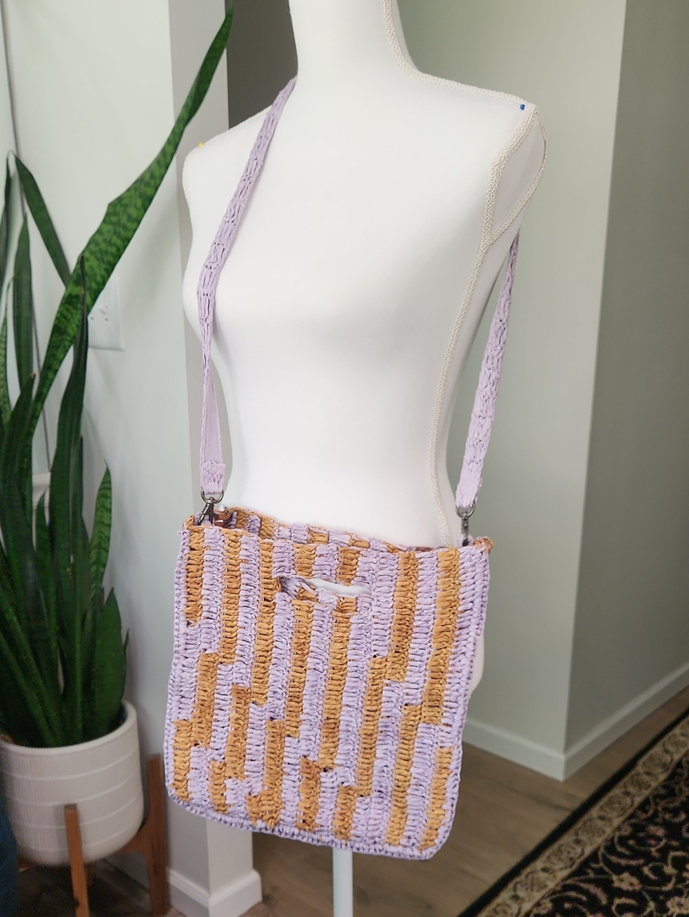 Free People Brunch Date Woven Straw Convertible Crossbody Clutch Bag Purple Tan - Picture 3 of 17